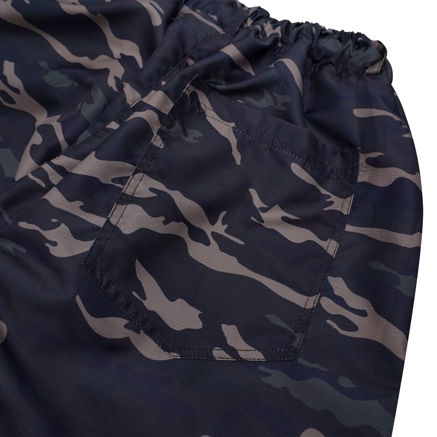 DIRTYBUSINESS SHYNE ARMY CAMO BAGGY PANTS